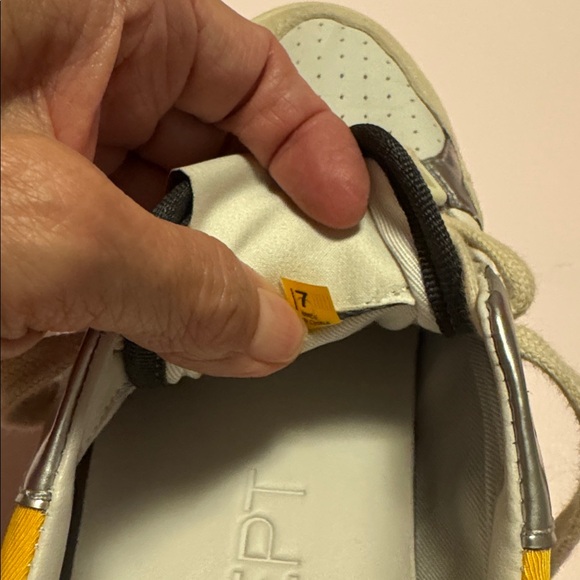 Oncept Phoenix size 7 like new . Barely worn - Picture 7 of 7